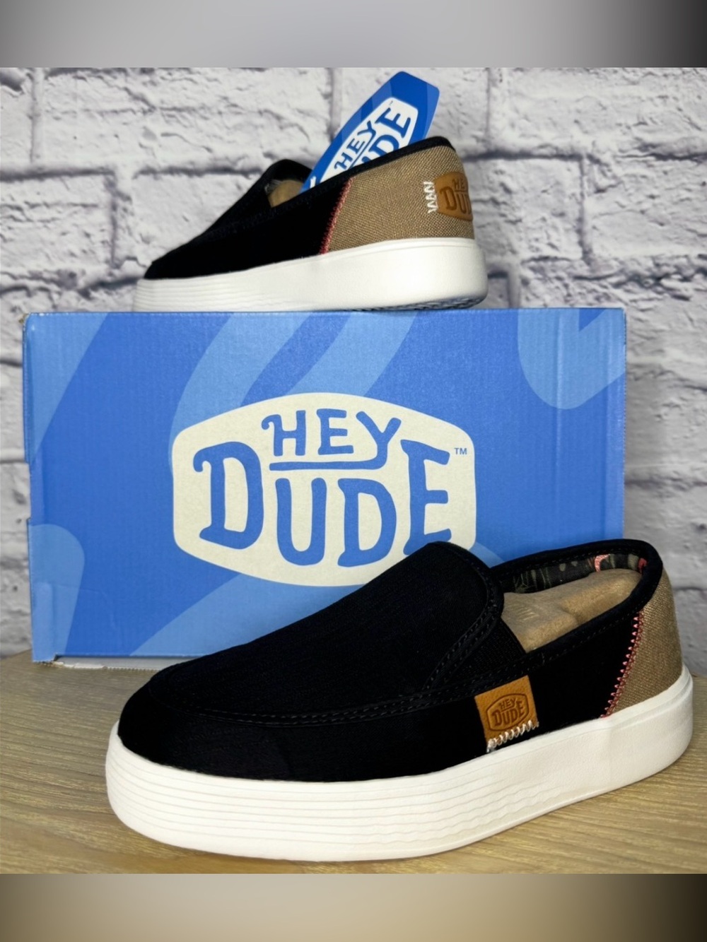 HEYDUDE SUNAPEE W CRAFT LINEN Black  NEW!!! With box!